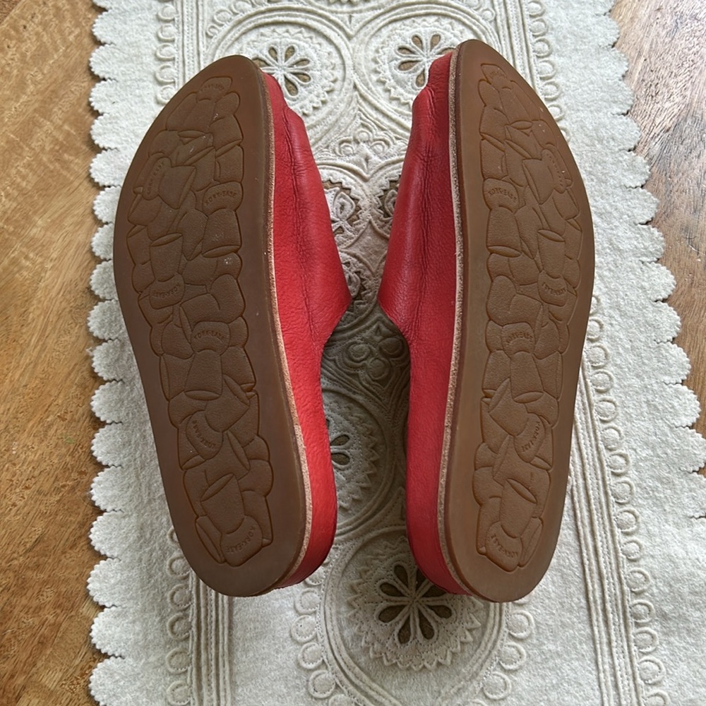 Kork-Ease Red Mules with Crossover Straps - Picture 6 of 10